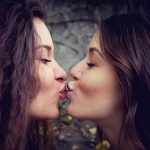 Lesbisch lieben: Dein erstes Mal mit einer Frau