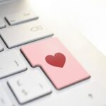 7 Tipps, damit lesbisches Online-Dating auch für Dich funktioniert
